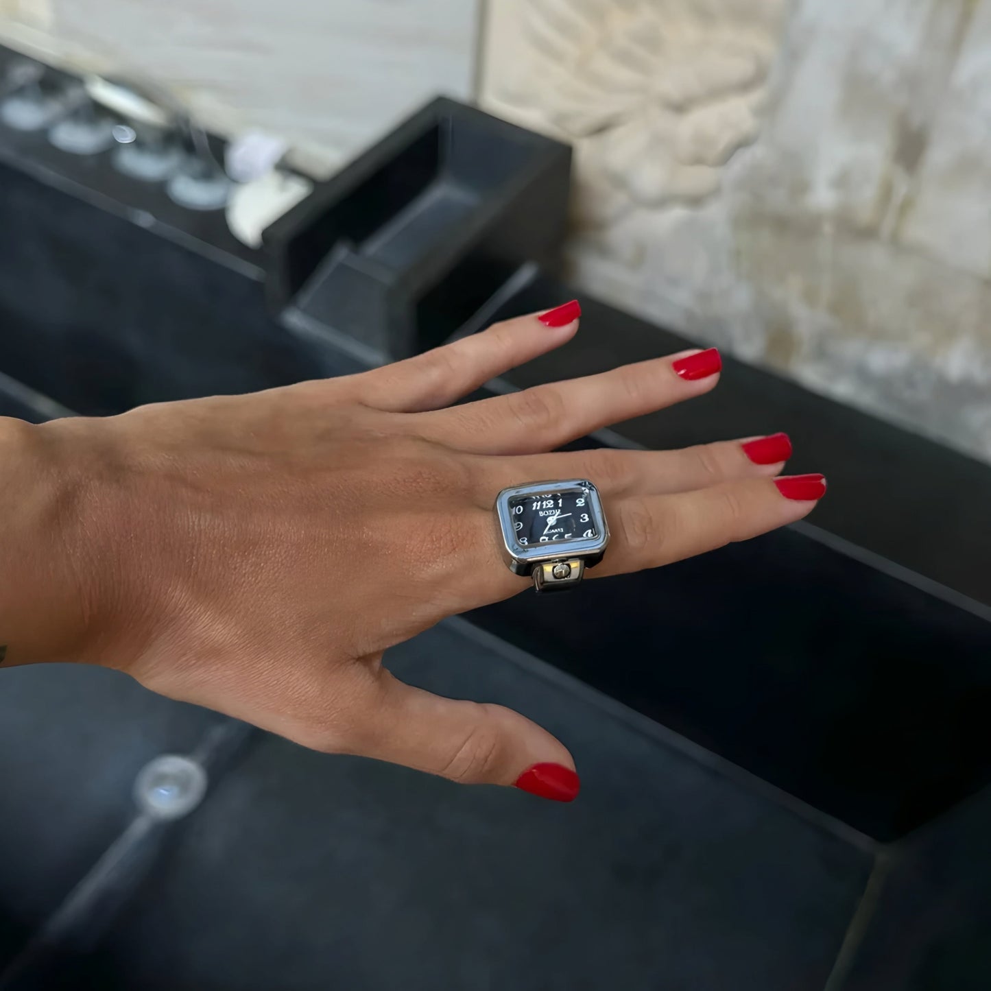 Silver Rectangle Ring | Black