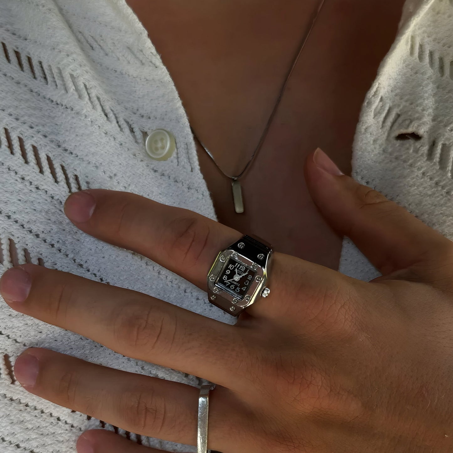 Silver Square ring | Black