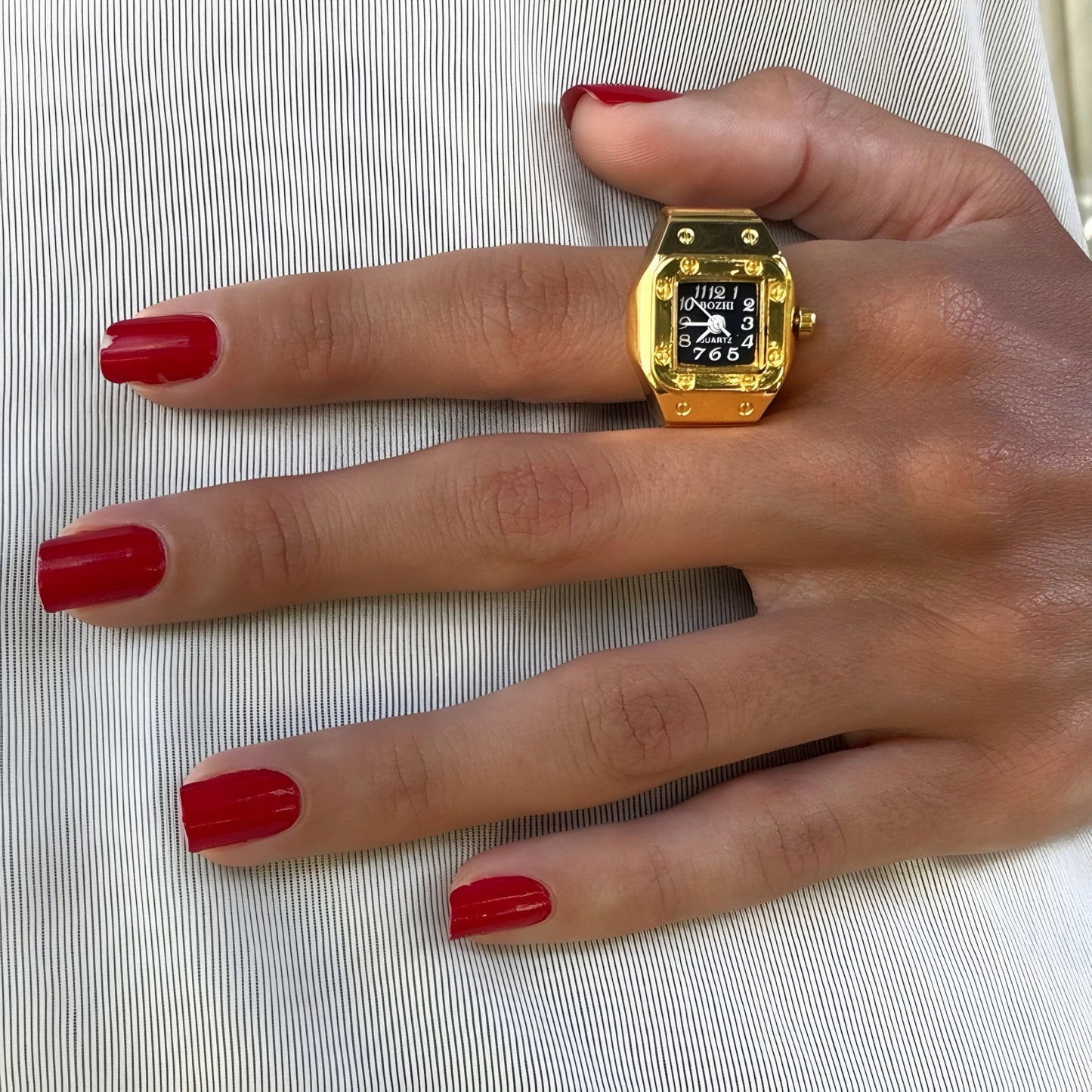 Gold Square Ring | Black